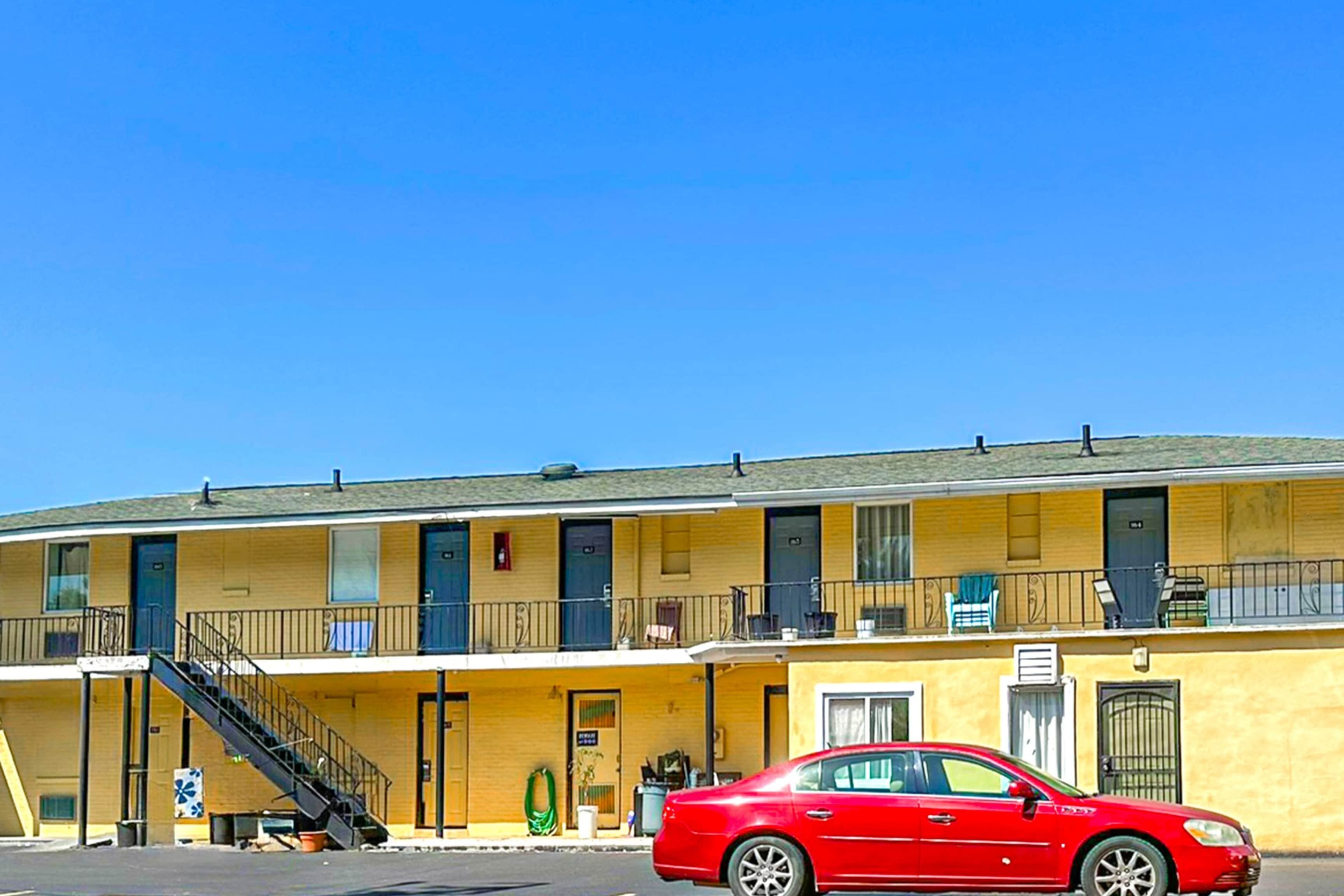 OYO Hotel Jonesboro Near Atlanta Airport in JONESBORO - GA