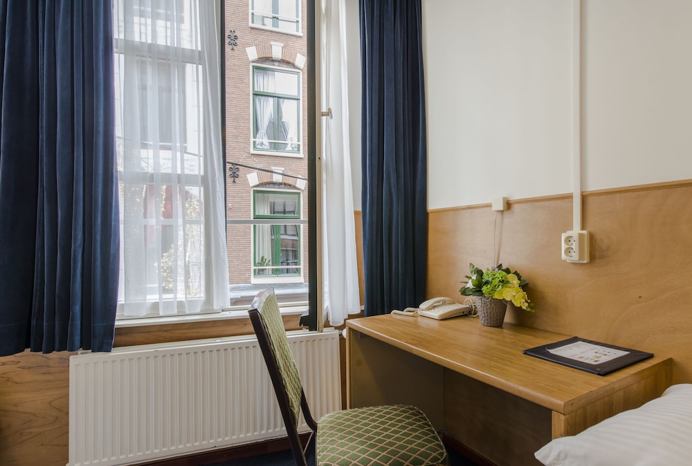 Hotel van Gelder 11/64