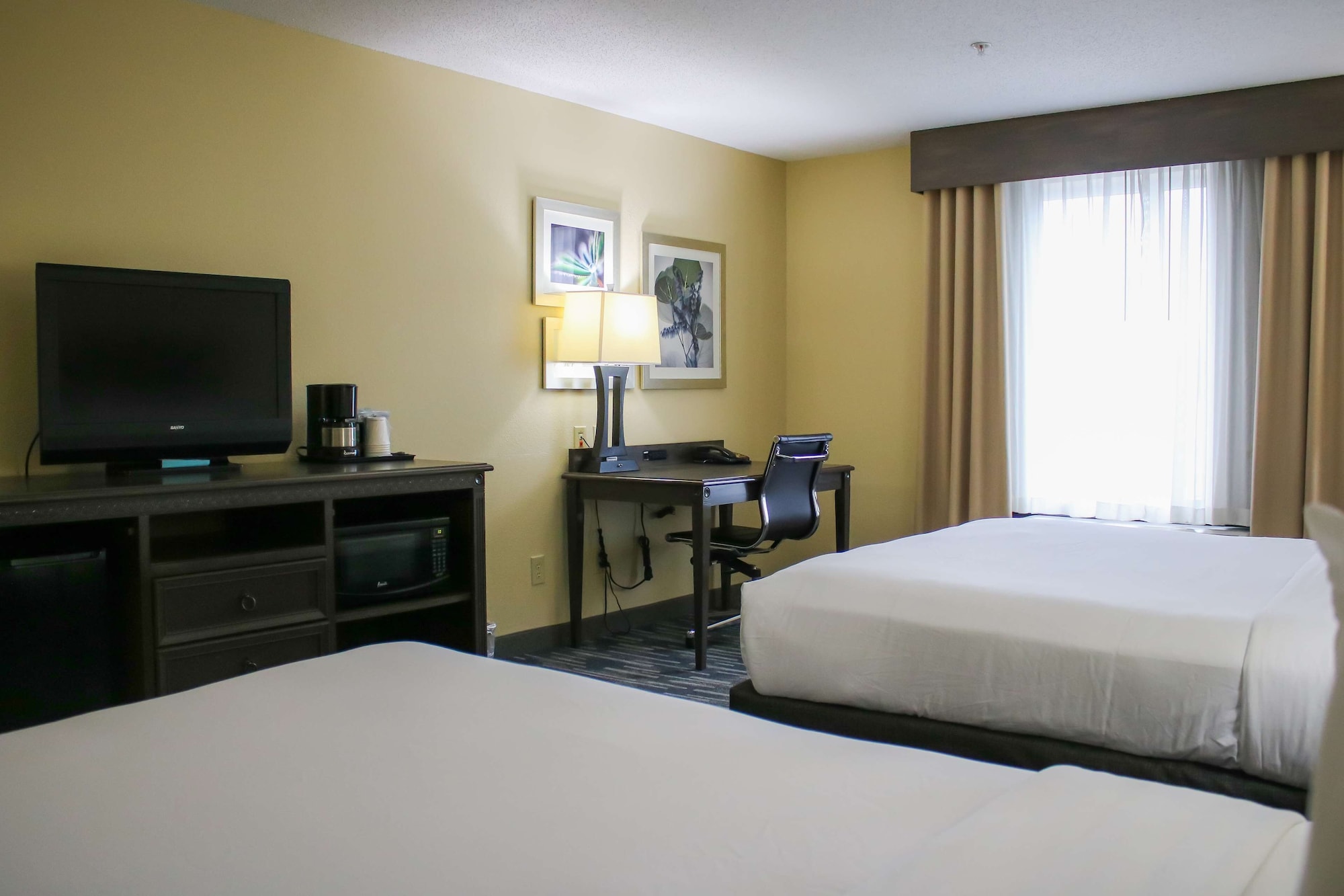 ROOM, 2 QUEEN BEDS