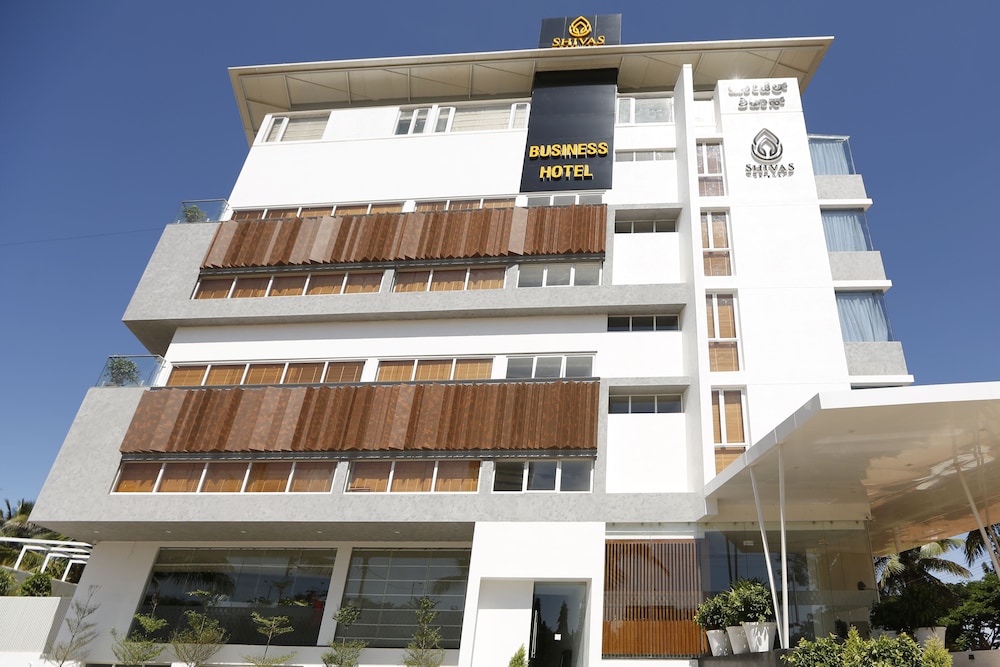 Hotel Shivas Gateway 2/77