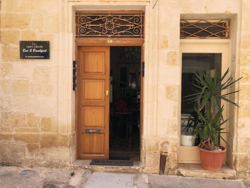 Lee's House Bed & Breakfast Sliema 1/50
