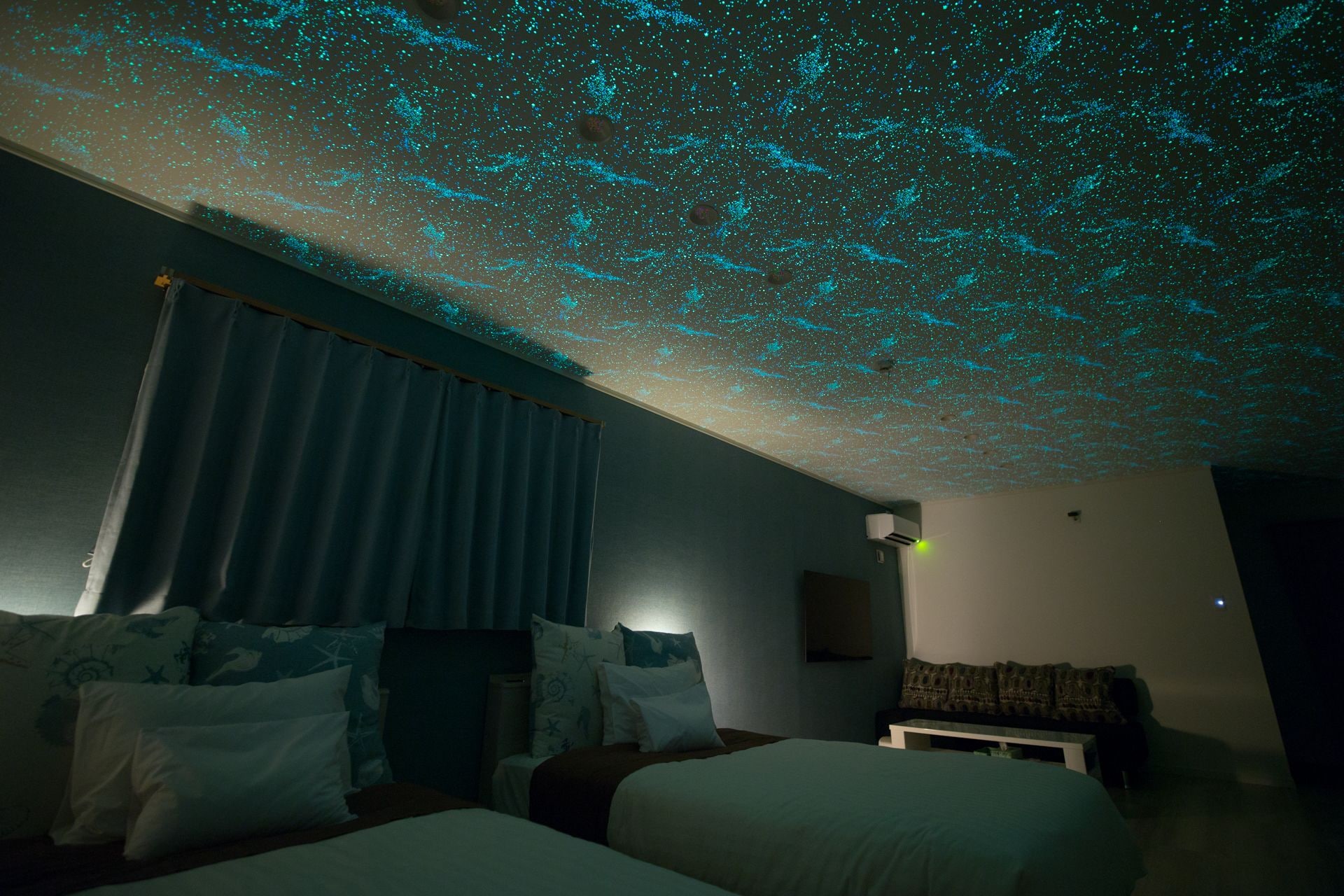 Semi Room, Private, Sky, Star, Cottage, Twin Beds, 2 Semi Double Beds, Sofa، Stardust Villa Milky Way 2/3