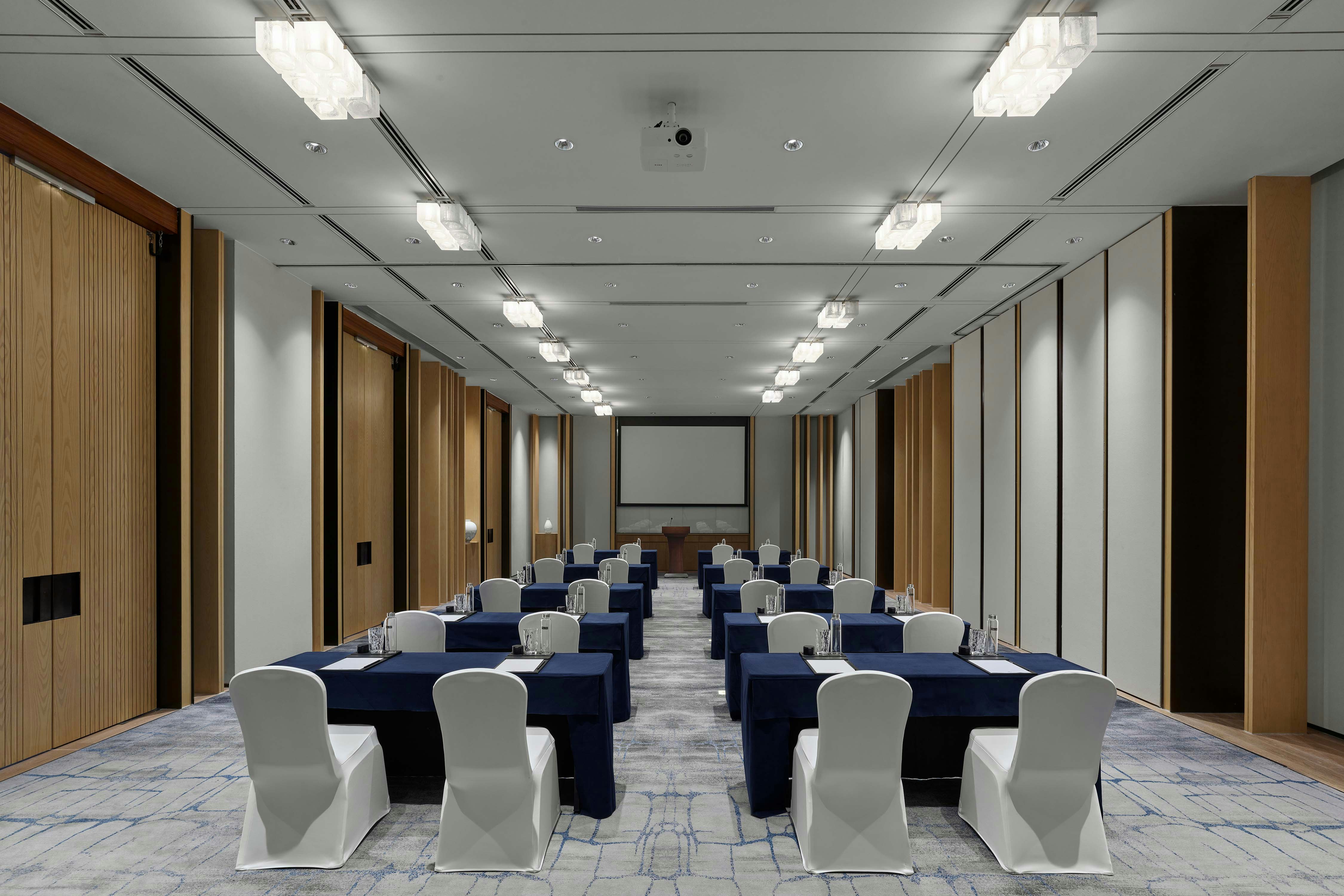 Hilton Suzhou Yinshan Lake 48/72