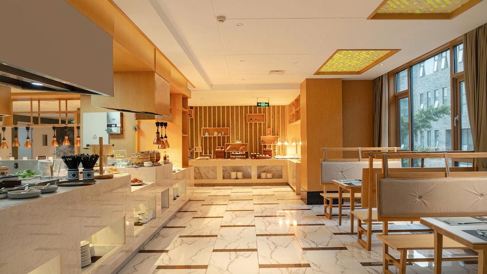 Holiday Inn Dujiangyan Ancient Town 27/50