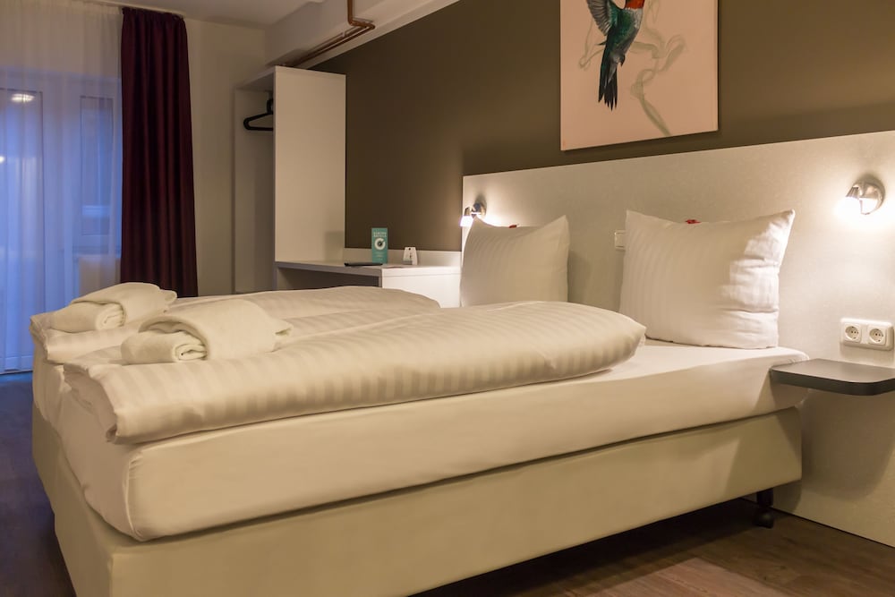 Centro Hotel West 18/46