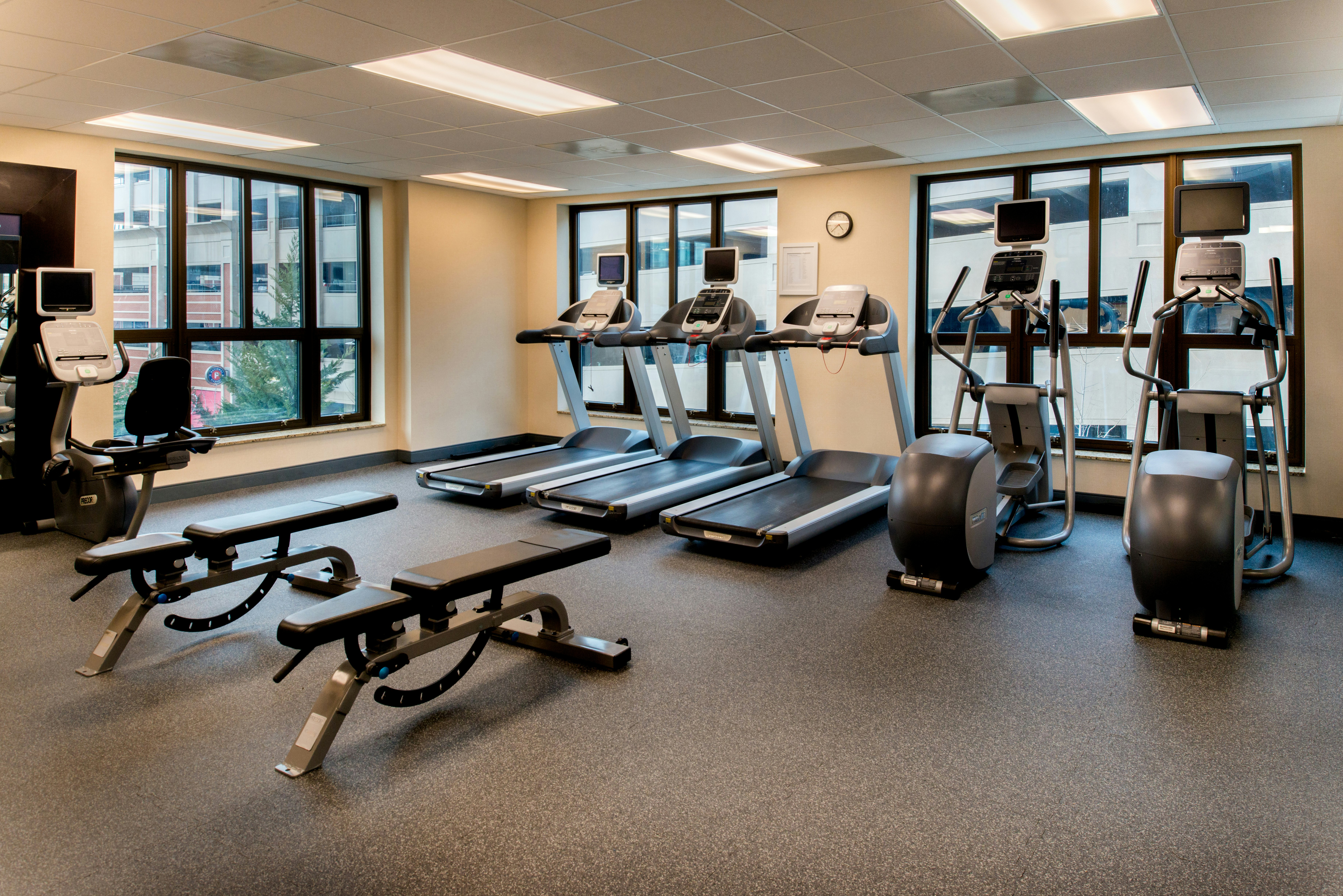 Hampton Inn & Suites National Harbor/Alexandria Area 23/43