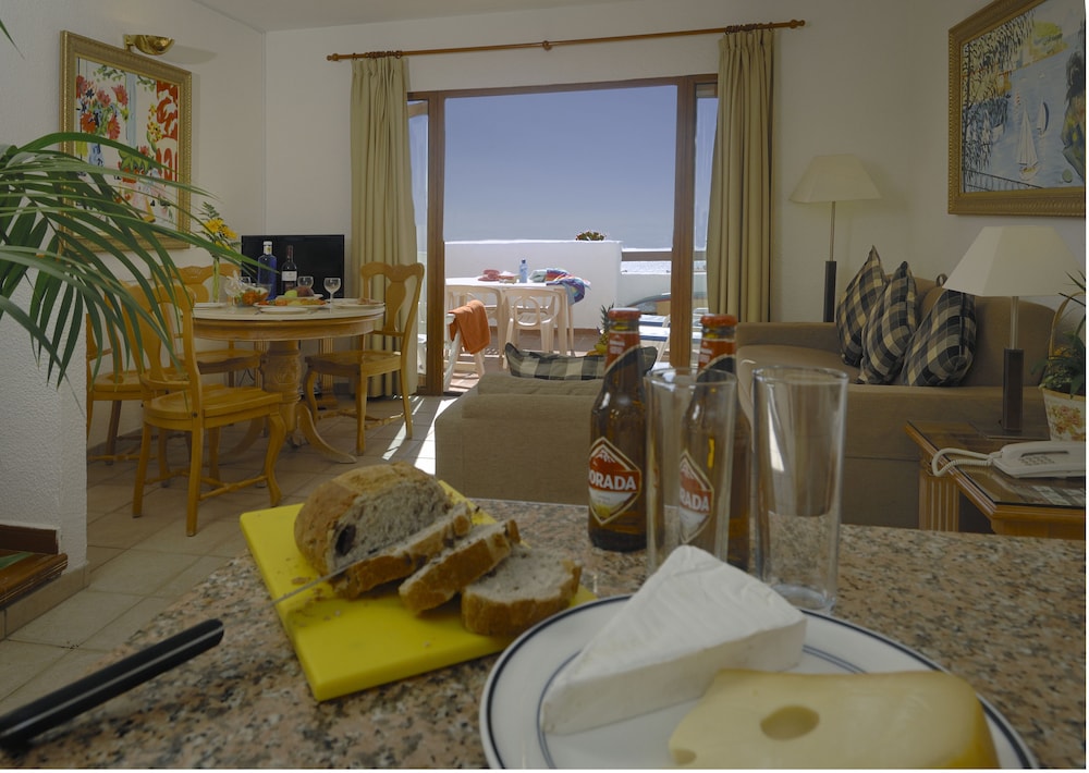 Beverly Hills Suites - Excel Hotels & Resorts 38/73
