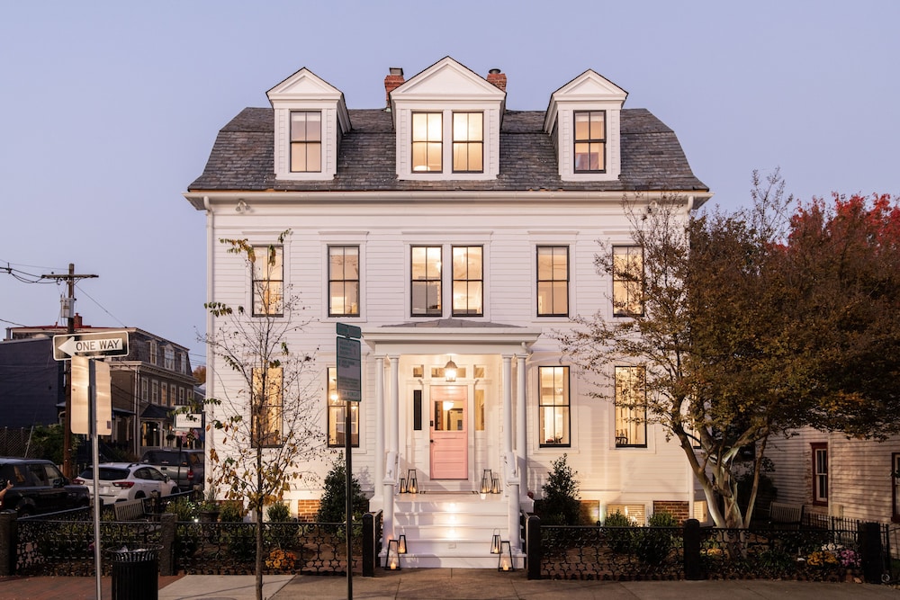 134 Prince - Luxury Boutique Hotel 2/50