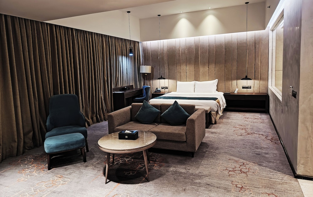 The Residence by Gulshan Club Limited 41/63