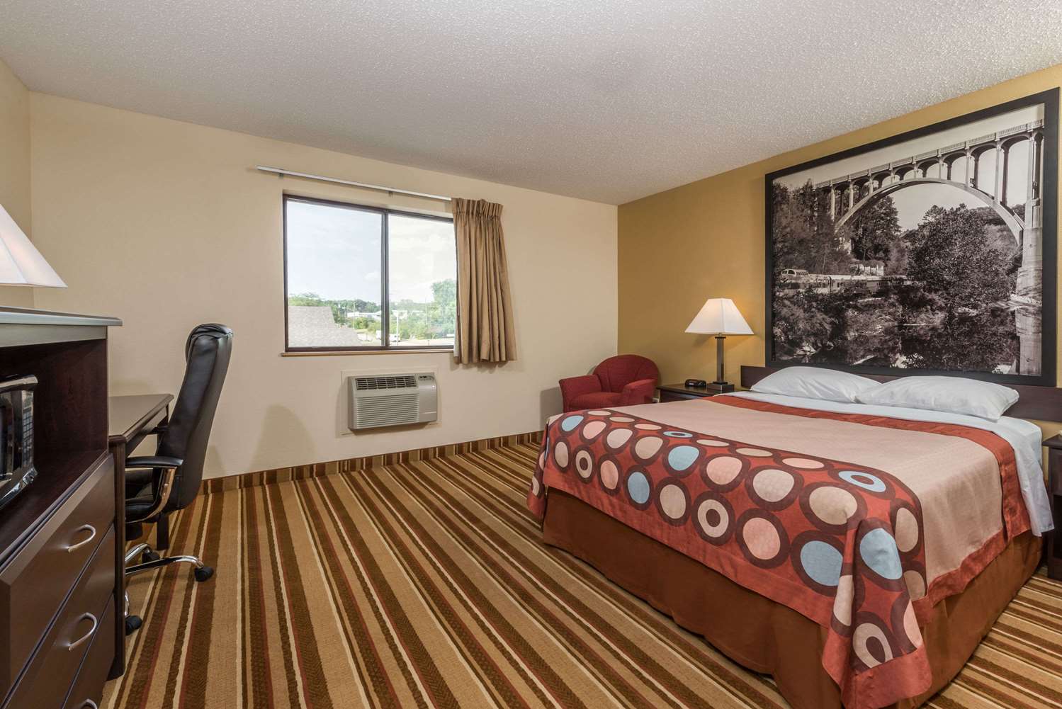 Super 8 By Wyndham Franklin/Middletown Area 9/29