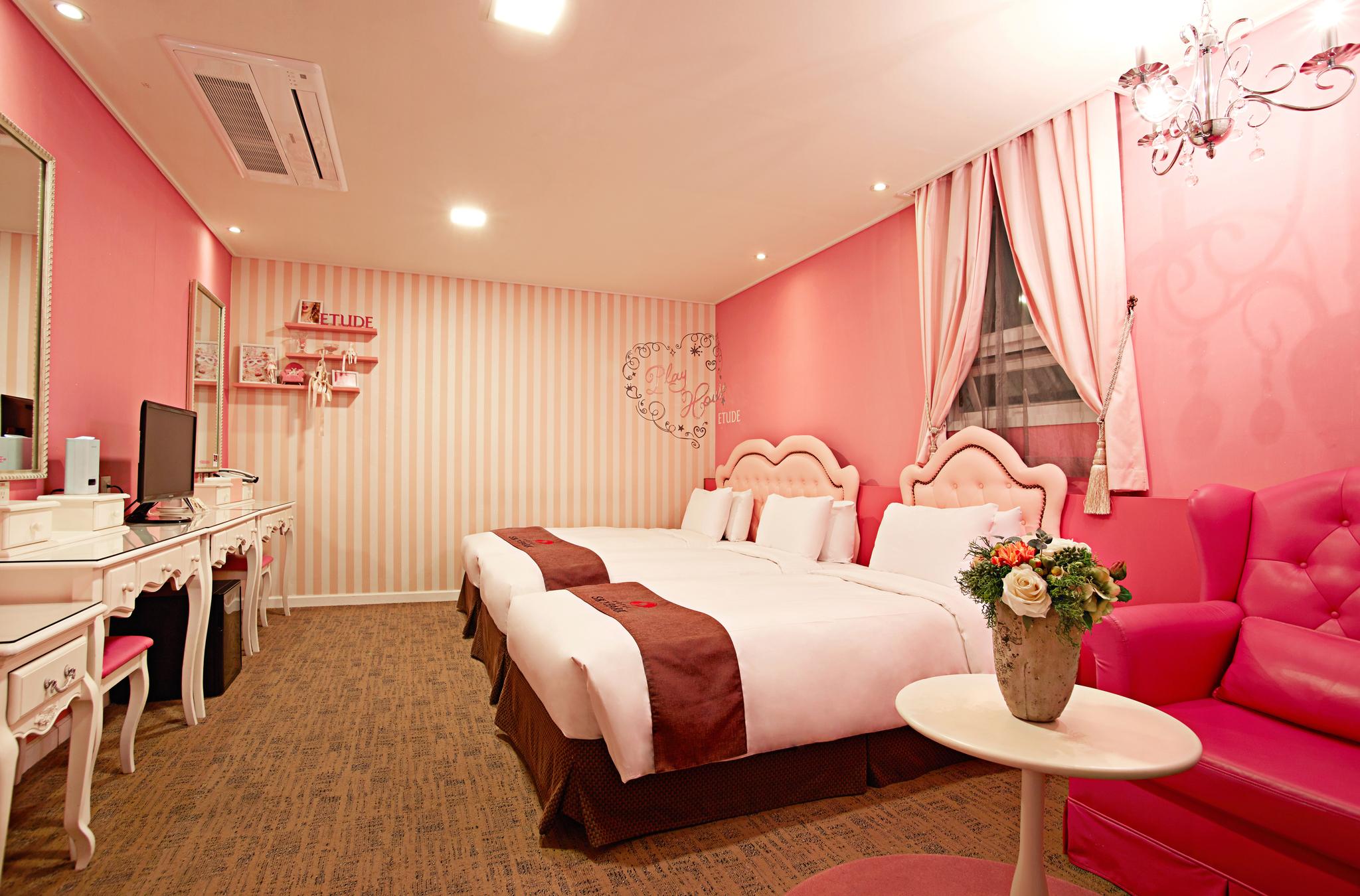 Princess, Suite