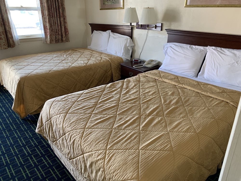 Red Carpet Inn 6/38