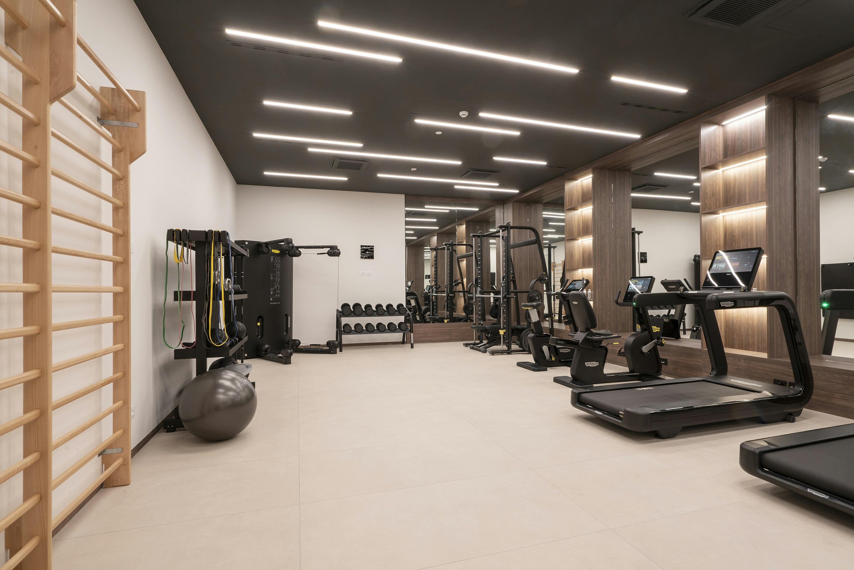 ARIA Retreat and SPA 44/65