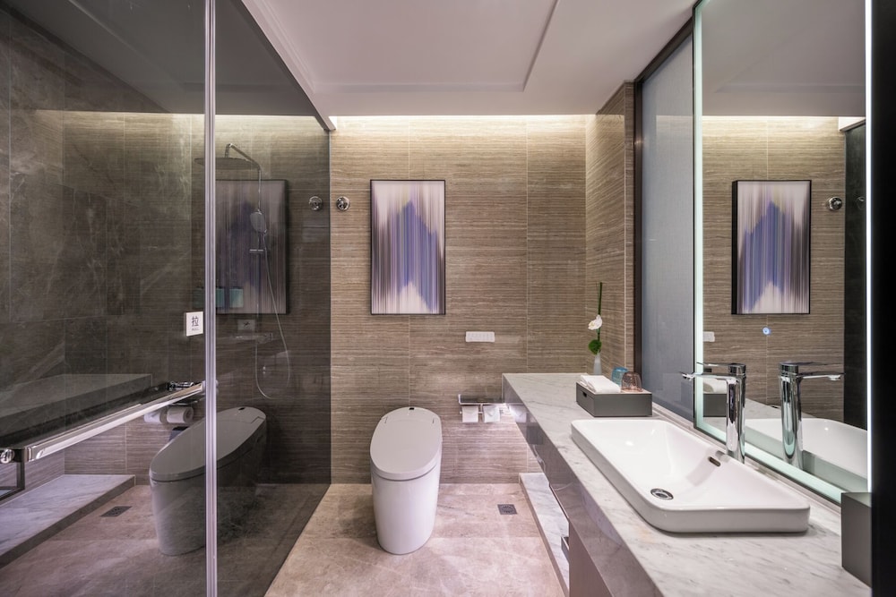 Novotel Kunshan Yangcheng Lake 56/60