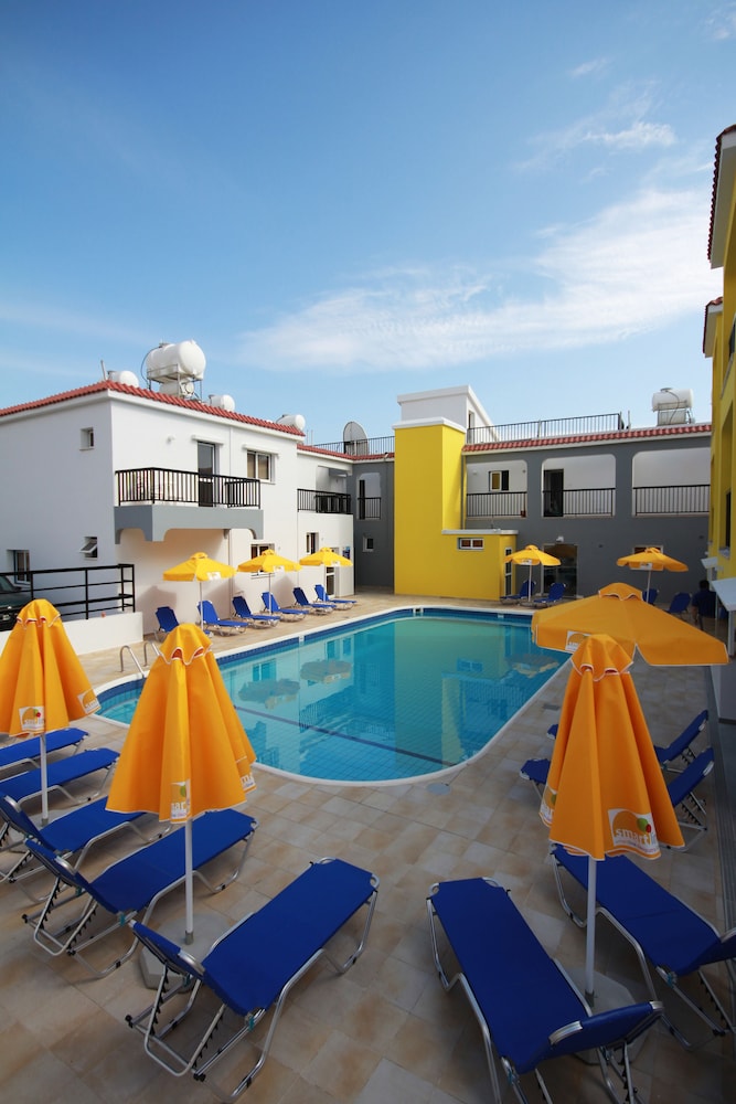 Sea CleoNapa Hotel 21/25