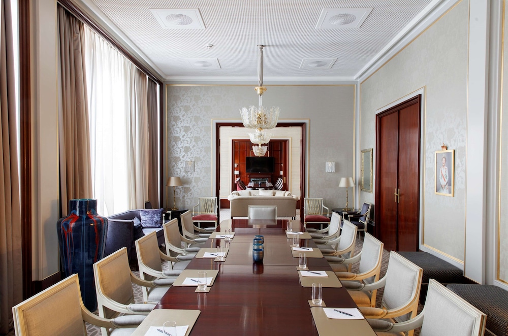 Grand Hotel Oslo by Scandic 78/83
