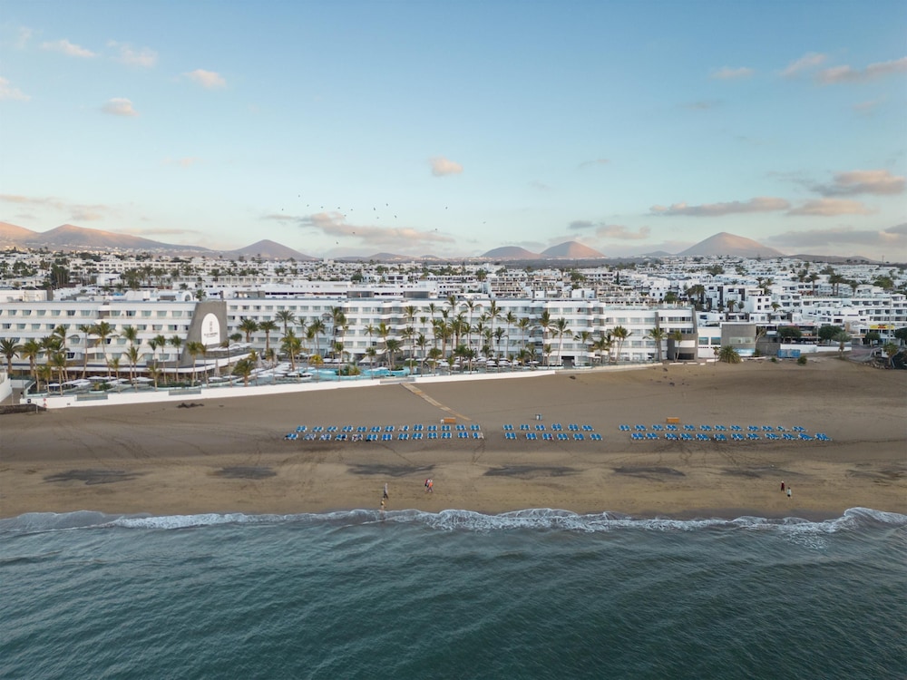 Plus Fariones Suite Hotel 55/57
