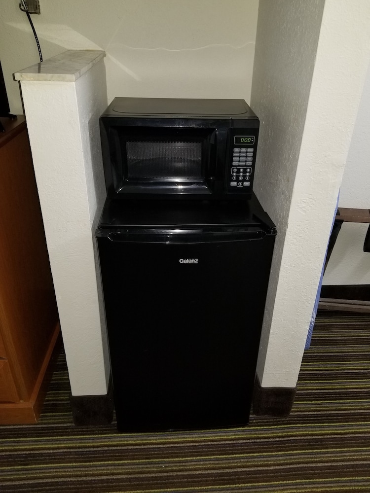 Executive Inn photo2