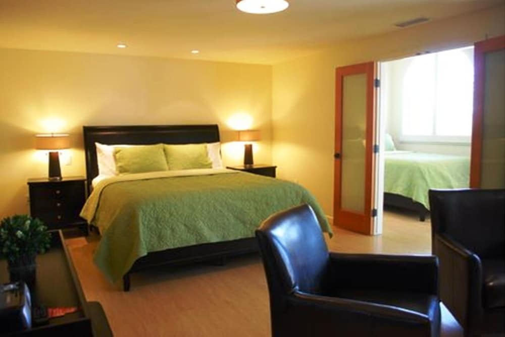 Bella Capri Inn 18/58