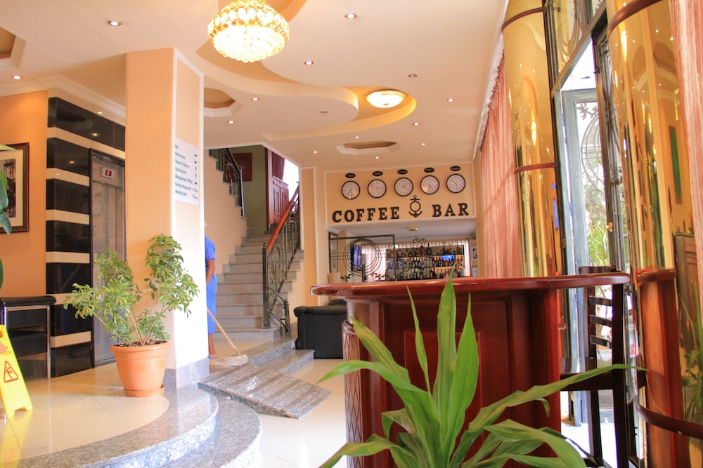 Lobelia Hotel 11/68