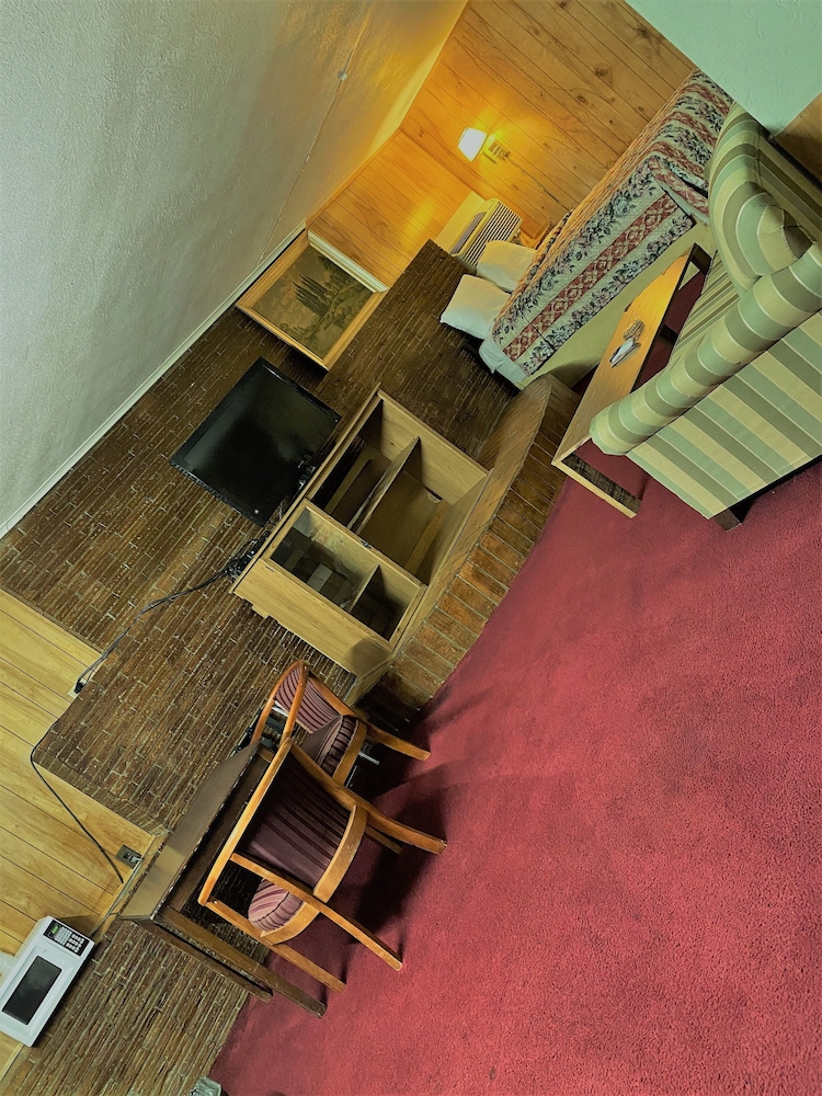 Madill Inn 14/32