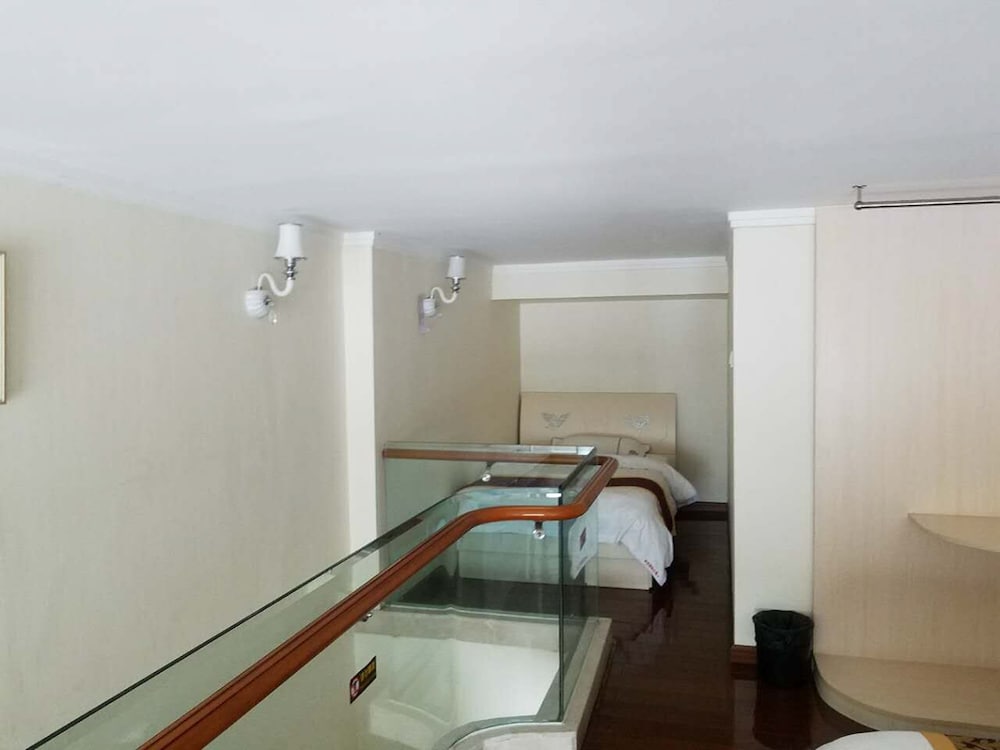 Louidon Mega Apartment Hotel of Kam Rueng Plaza Sunshine 28/77