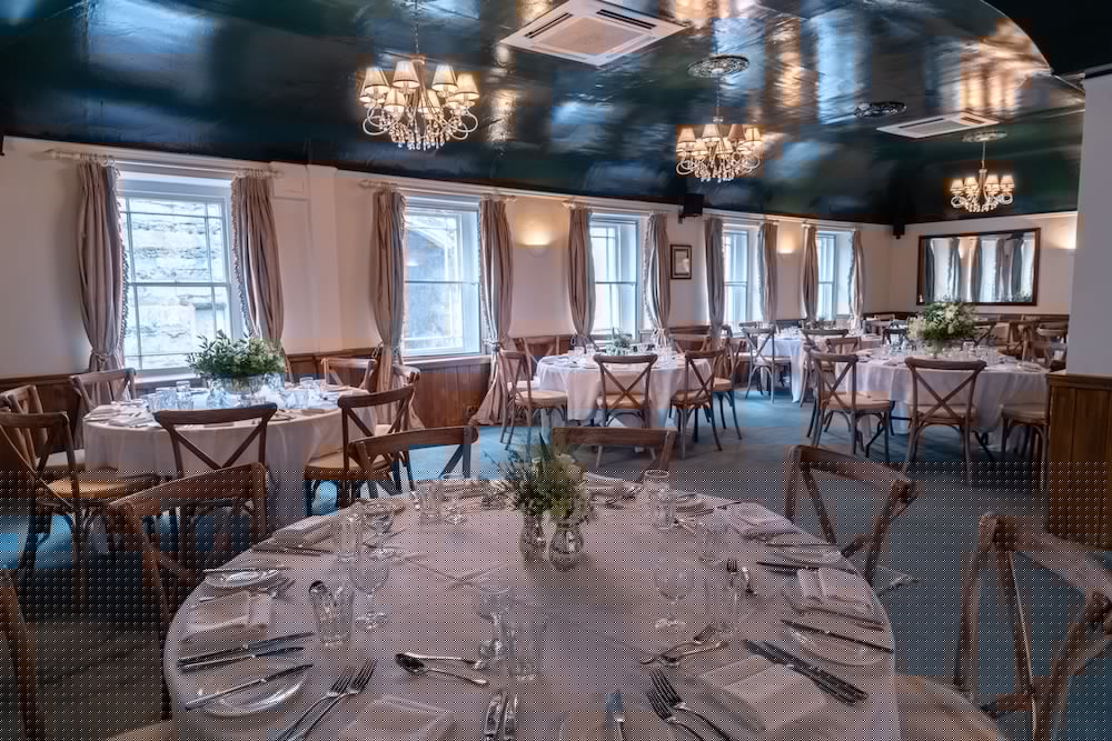 THE WHITE HART HOTEL 38/48