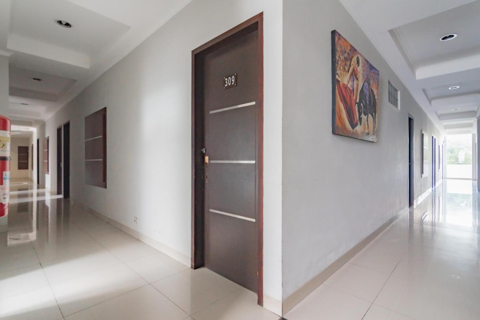 Urbanview Hotel Grand Malabar Bandung 24/32