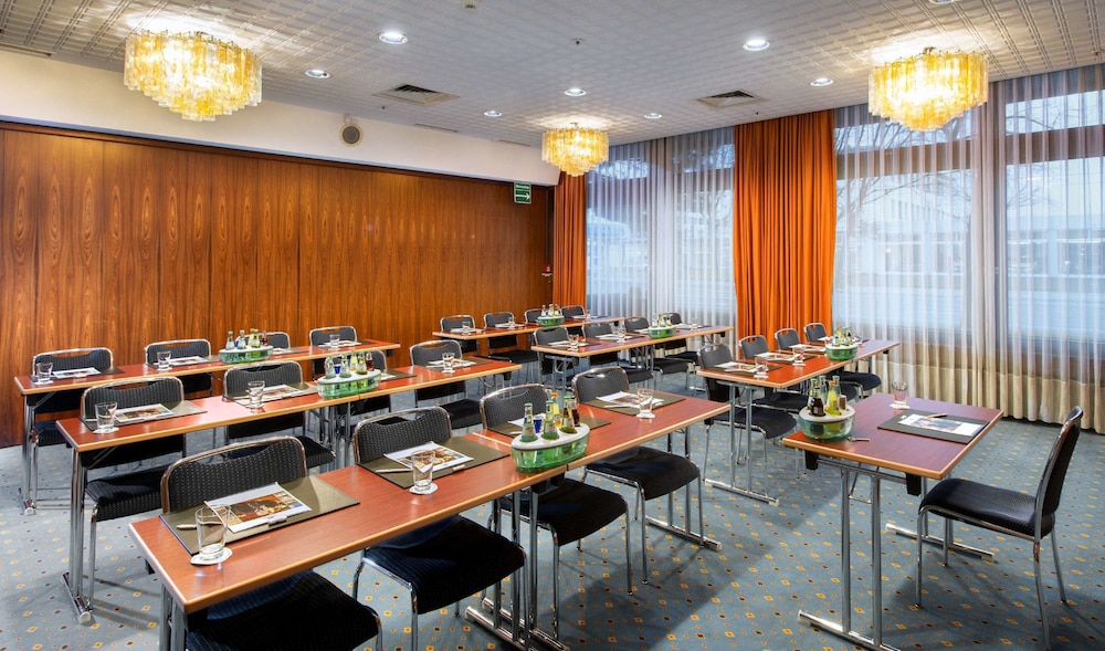 Maritim Hotel Darmstadt 55/68