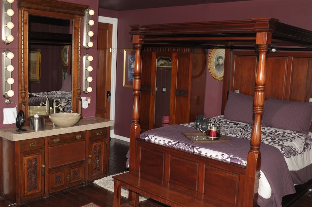 The Collins Inn And Seaside Cottages - Adults Only 57/77
