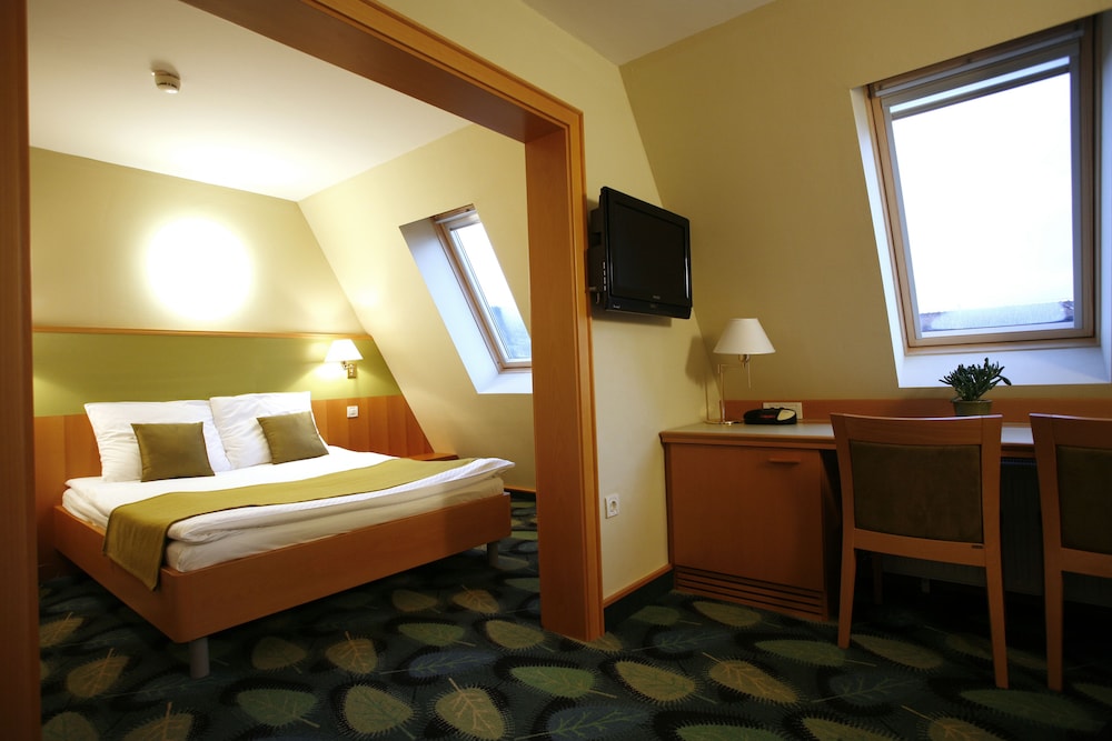 Standard, Double Bed