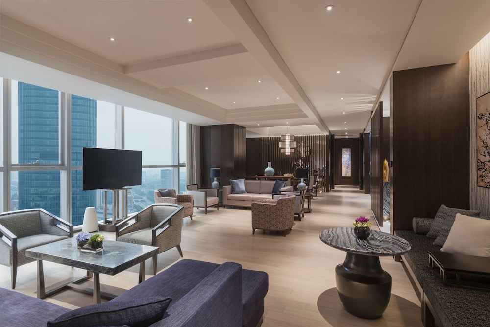 HYATT REGENCY SHANGHAI WUJIAOCHANG 42/75