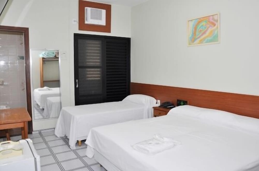 Carolina Plaza Hotel 24/44