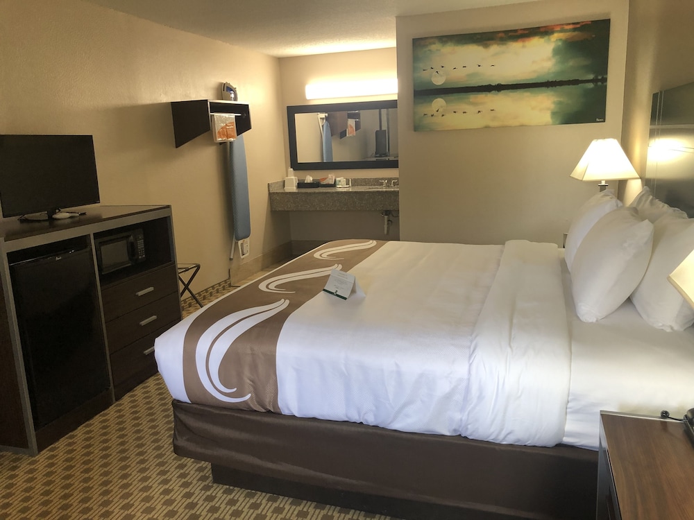 Quality Inn Madisonville TX 20/41