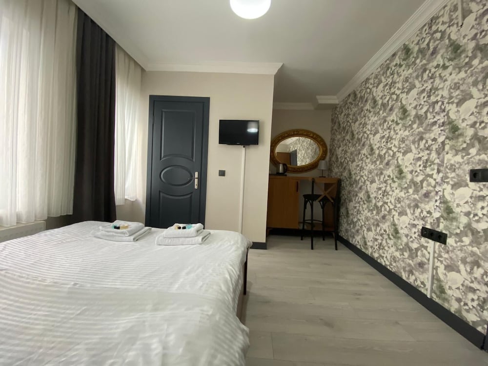 Özdemir Otel 8/20