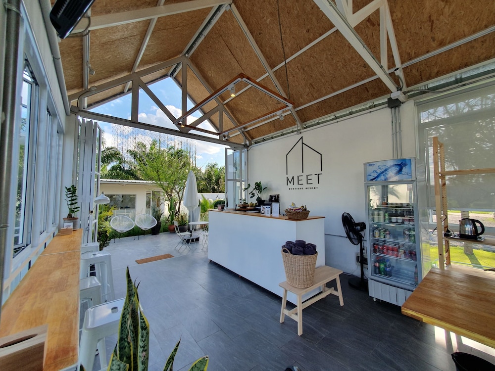MEET Boutique Resort 5/43