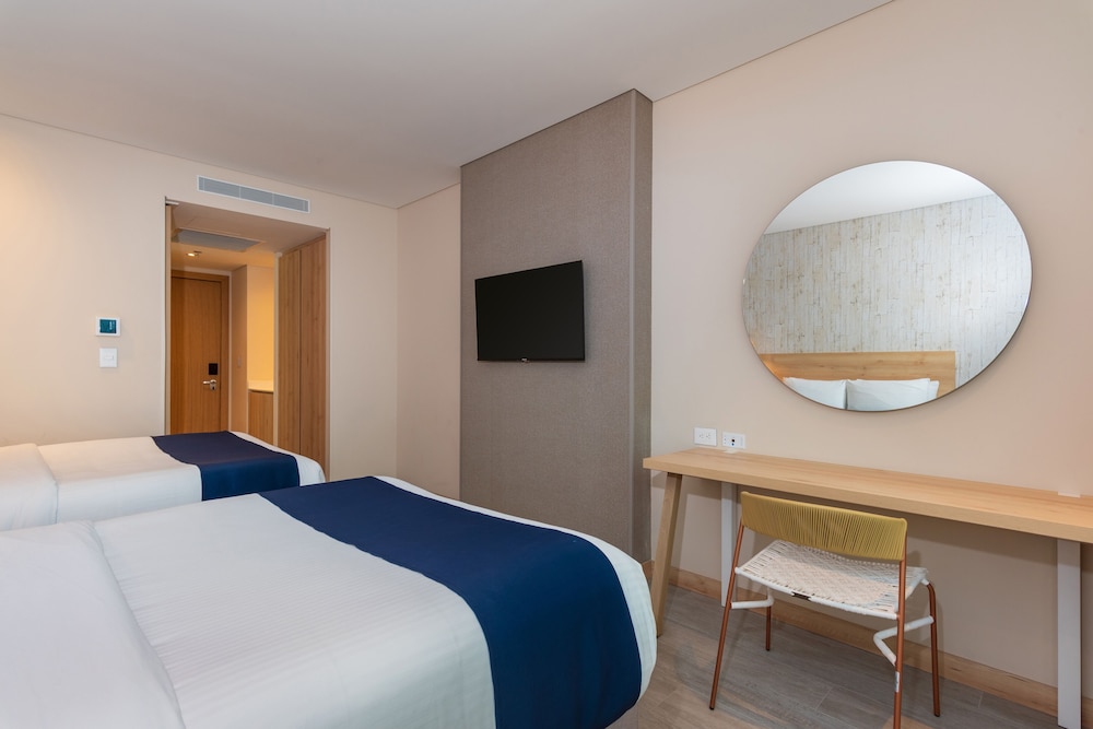 Aquamare Hotel 15/50
