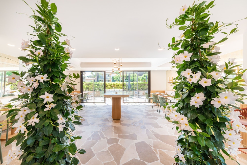 Hotel Brin d Azur 4/42