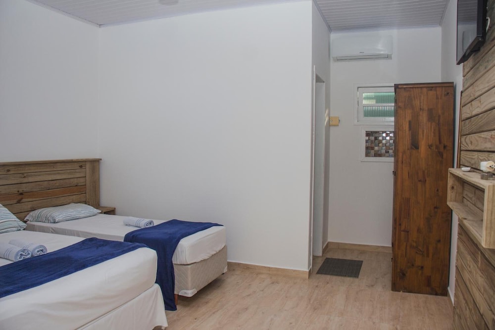 Hotel Balneario Itapocoroi 14/63