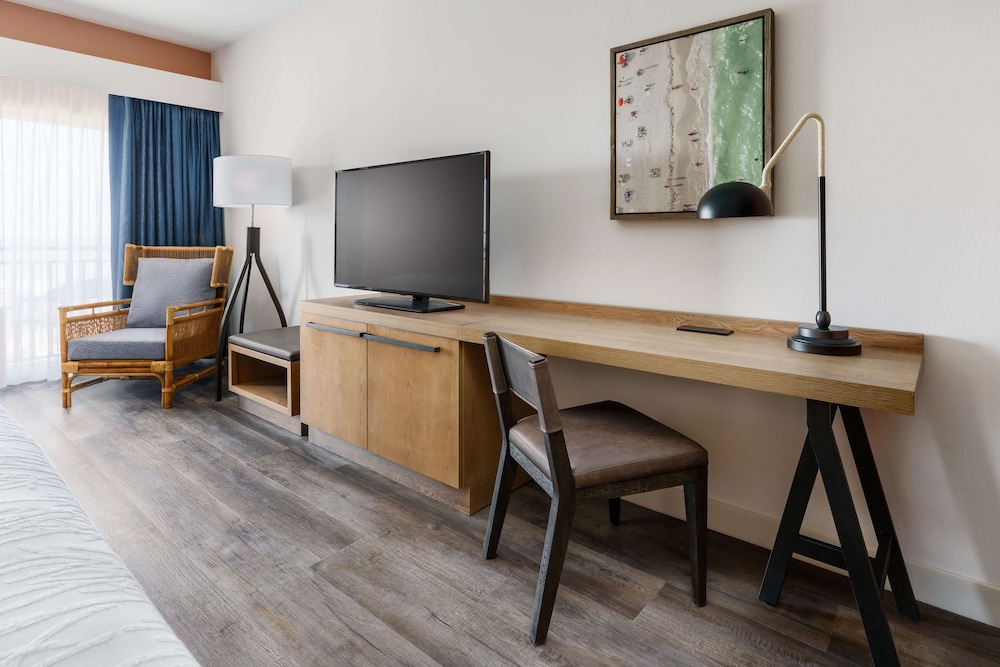 Hilton Garden Inn St Pete Beach 64/80