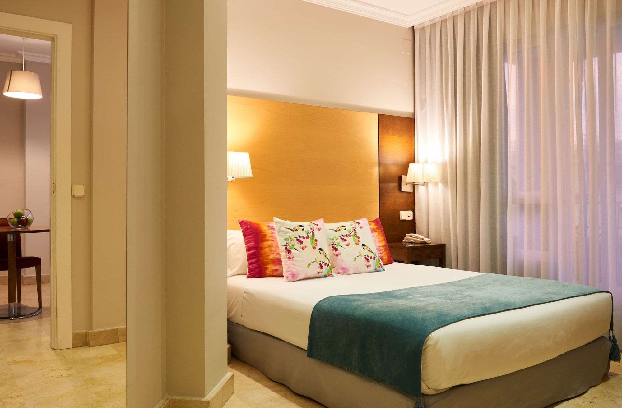 ROOM, TRIPLE
