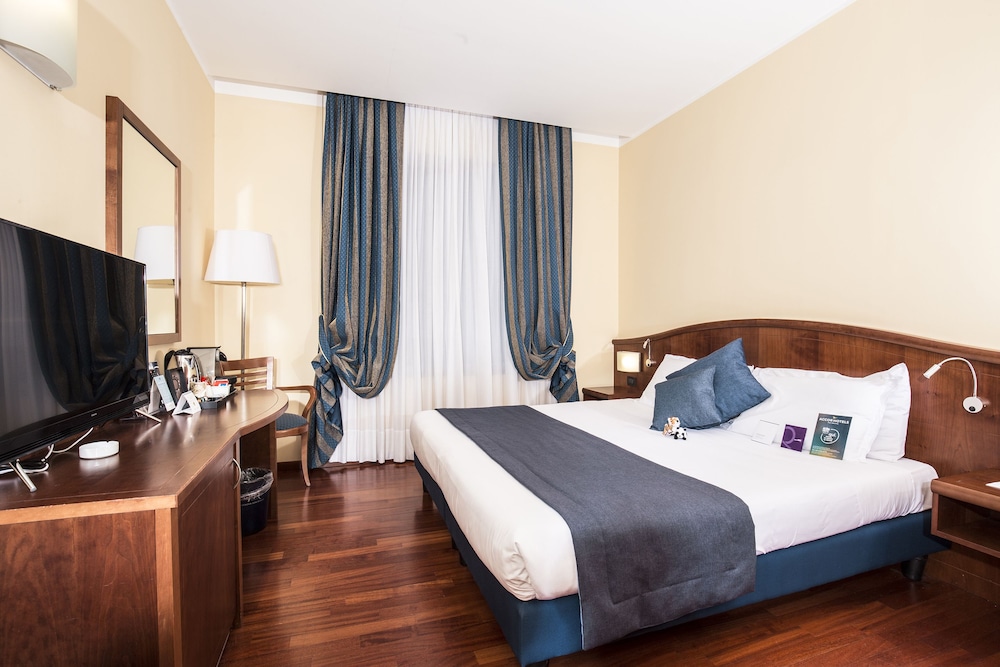 Mercure Genova San Biagio 22/72