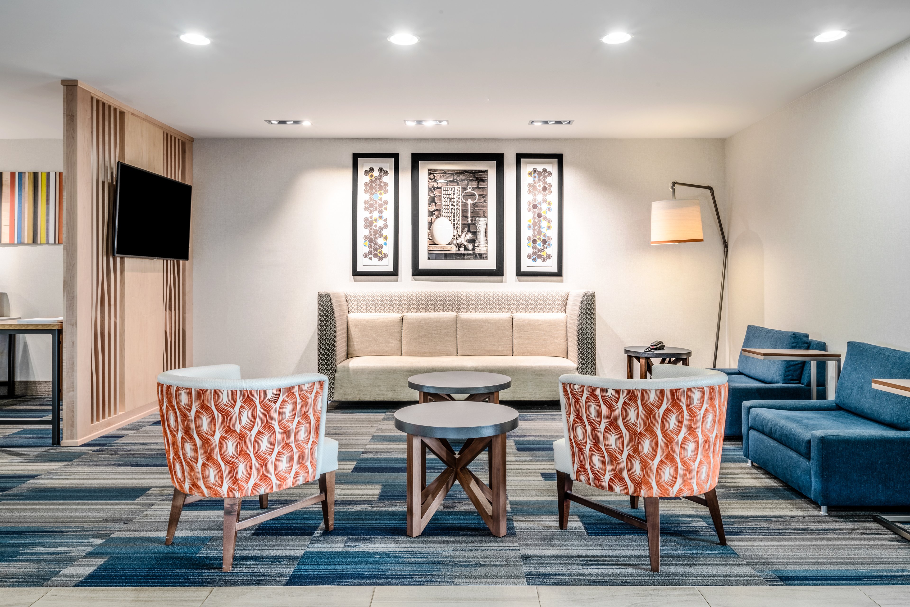 Holiday Inn Express Hotel & Suites Tappahannock 24/44