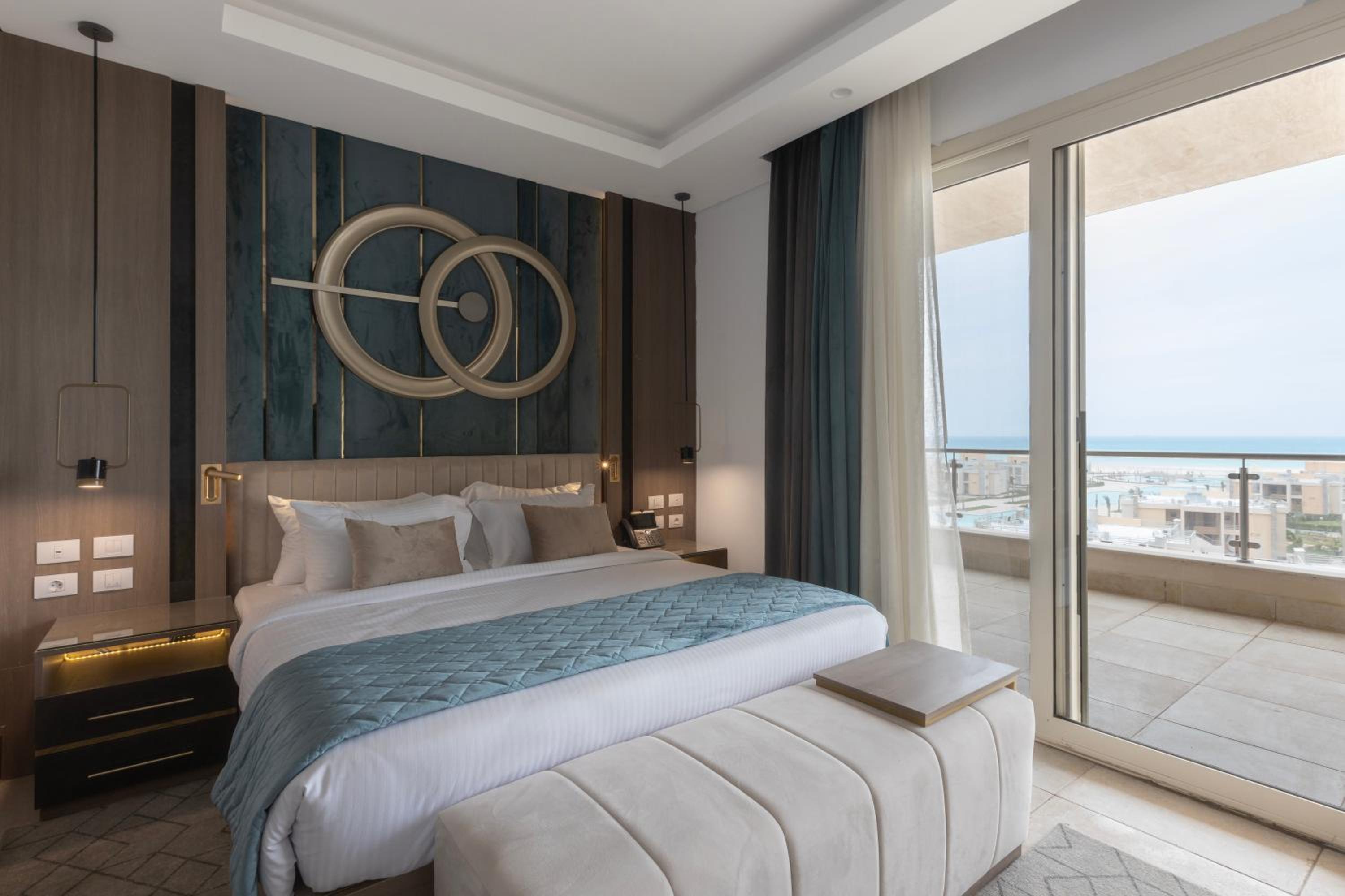 Premium, Suite, Pool and Sea View