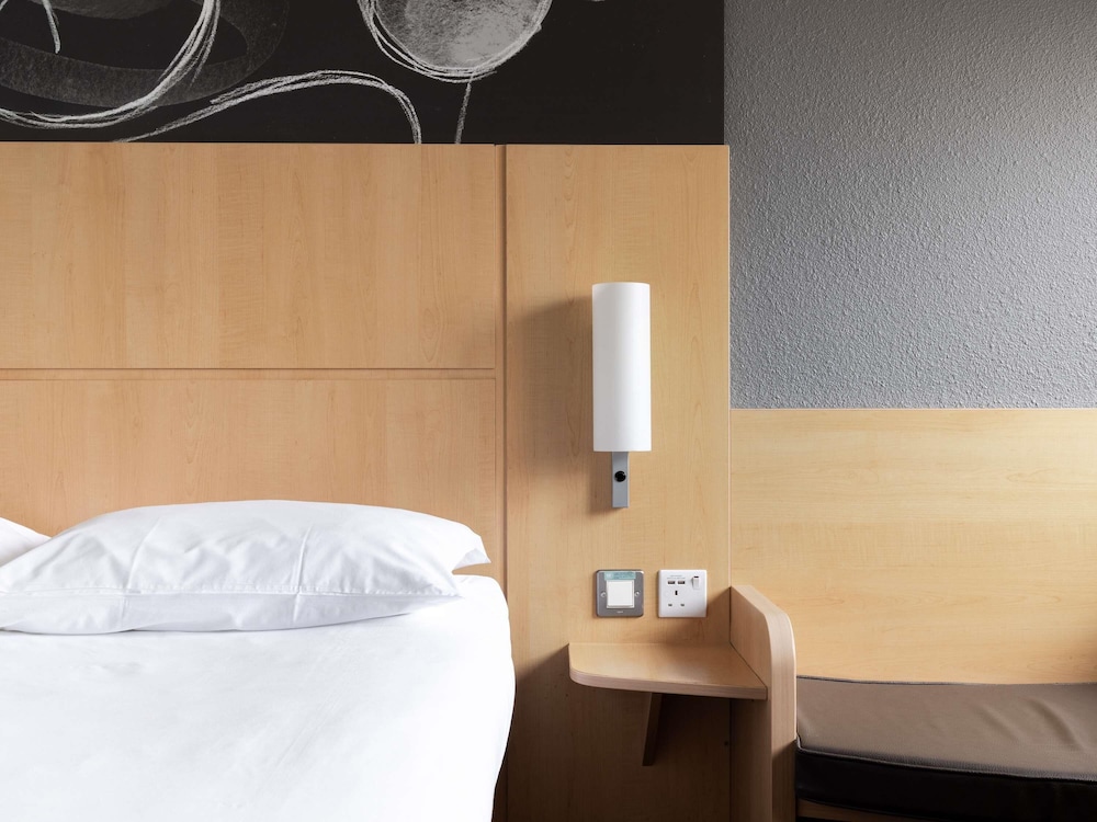 IBIS SOUTHAMPTON CENTRE 61/61