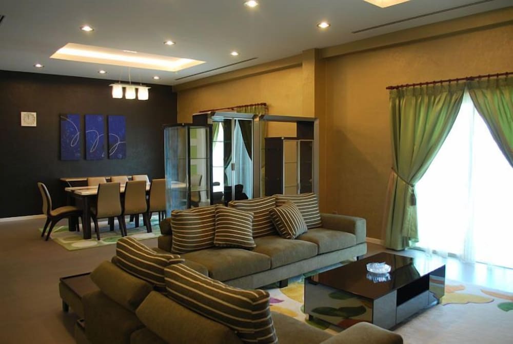 Mciti Suites 34/58