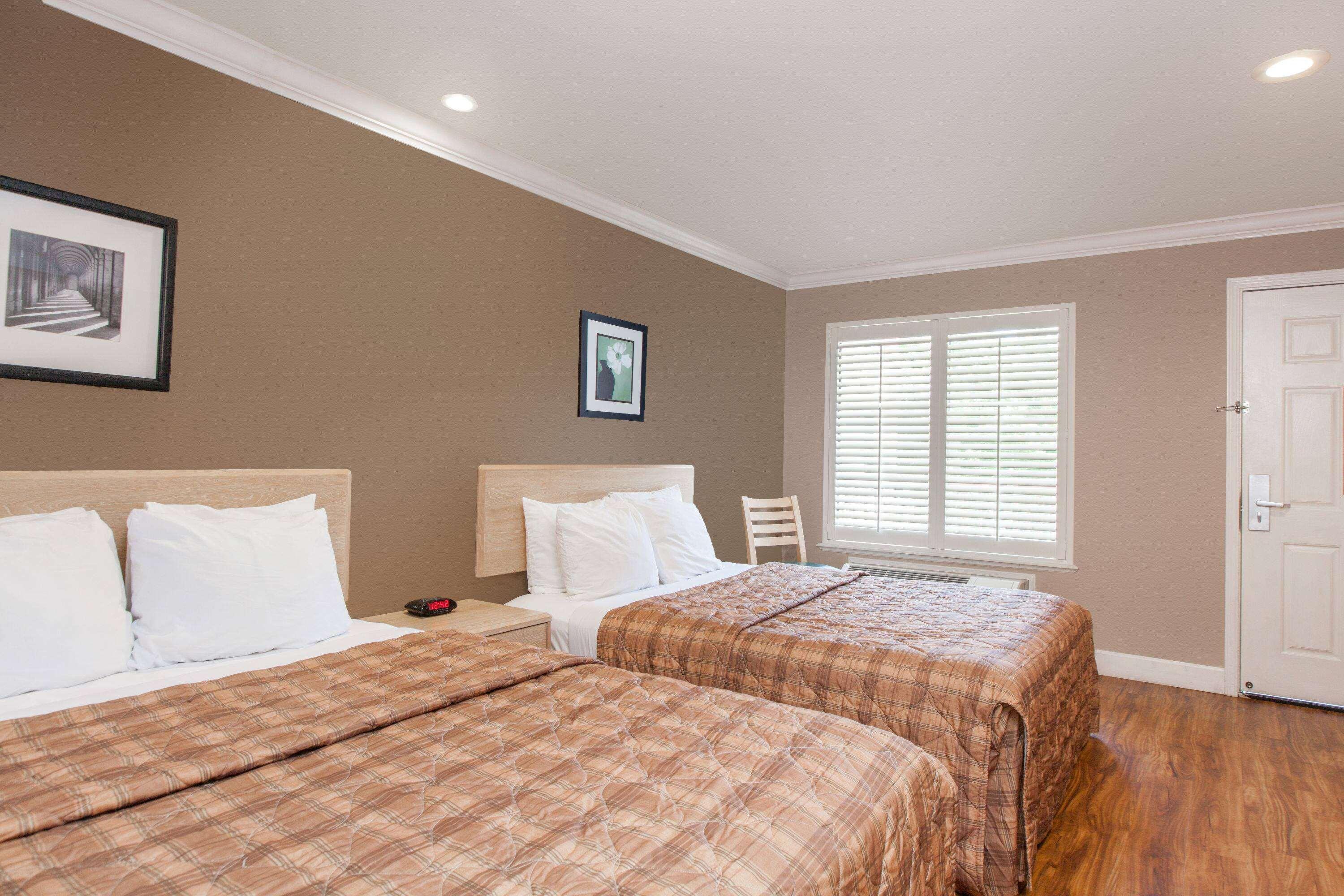 Room, 2 Queen Beds