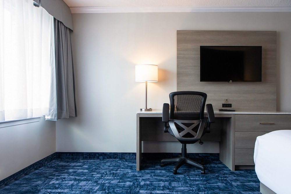 Fredericton Inn 55/65