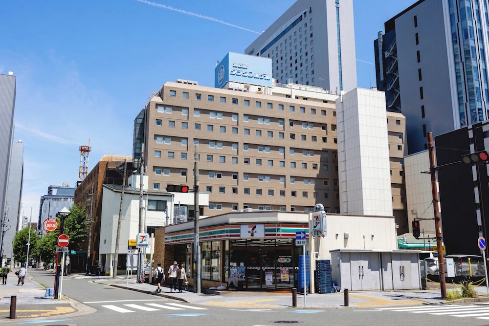 Nagoya Crown 67/71