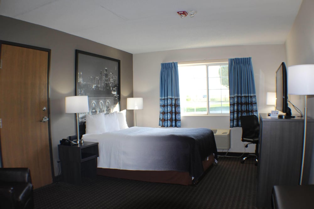 Super 8 by Wyndham Gardner 28/47